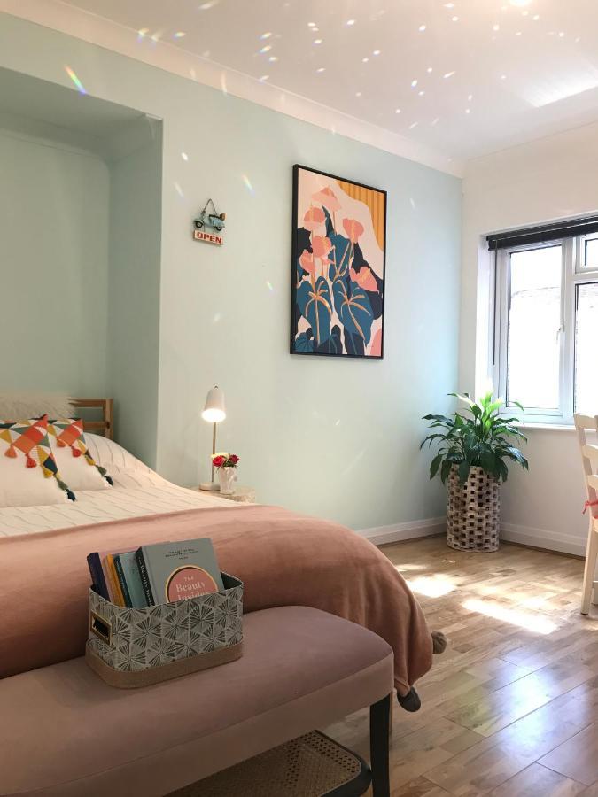 Modern Boutique Studio Apartment Bournemouth Exterior foto